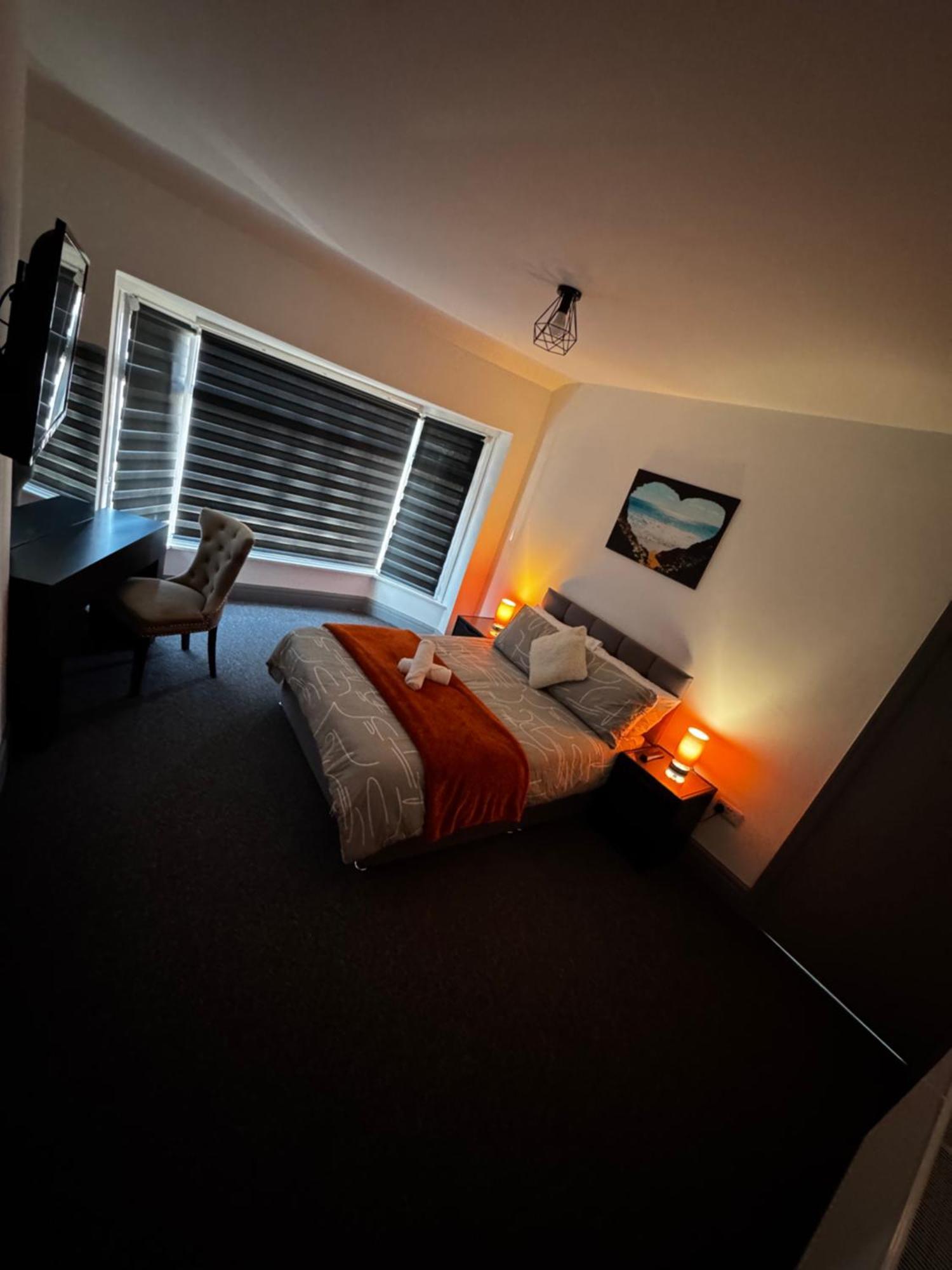 Melville House - Pet Friendly Blackpool Extérieur photo